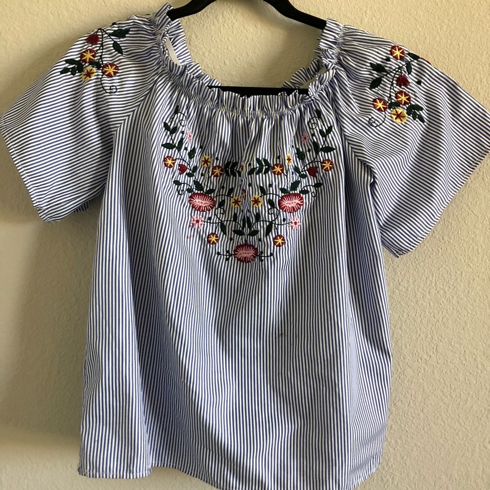 Pin striped peasant top w embroidered design
